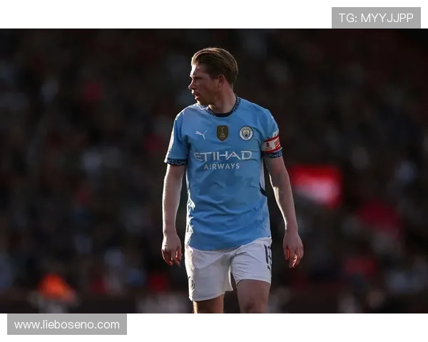 德布劳内:曼城17号球衣背后的故事与荣耀逐渐被球迷认可 德布劳内:曼城17号球衣背后的故事与荣耀逐渐被球迷认可