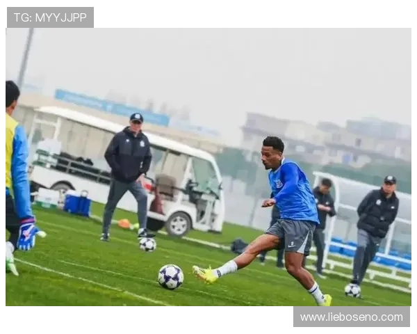 上海申花节奏问题凸显，中场创造力不足制约进攻组织