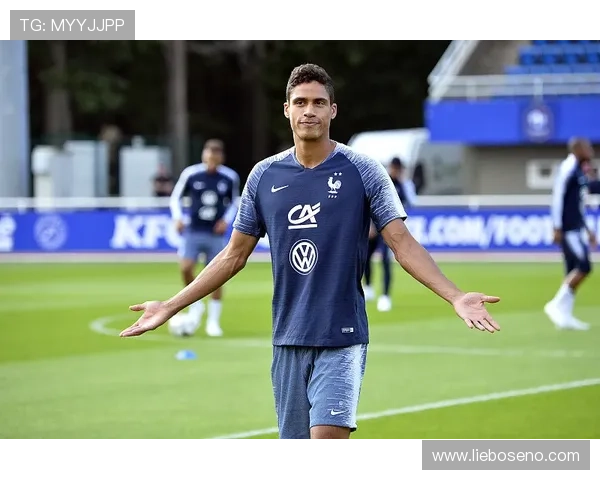 皇马阵容星光熠熠,但整体连接问题已对赛季走势形成制约 皇马阵容星光熠熠,但整体连接问题已对赛季走势形成制约